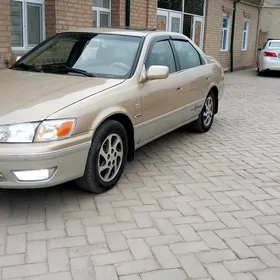 Toyota Camry 1999