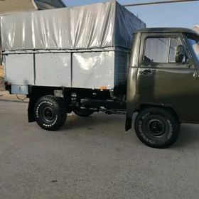 UAZ 452 1989