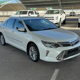 Toyota Camry 2017