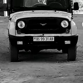 UAZ 469 2005