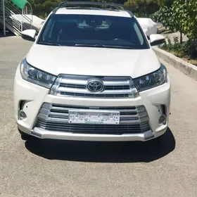 Toyota Highlander 2017