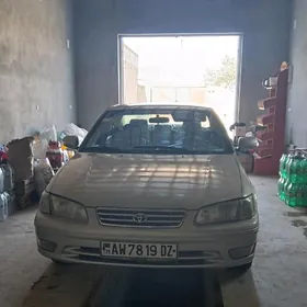 Toyota Camry 2001