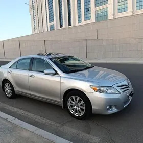 Toyota Camry 2010