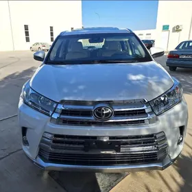 Toyota Highlander 2018