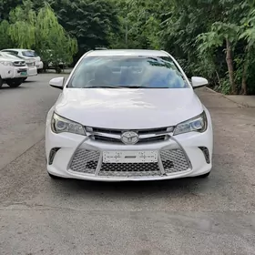 Toyota Camry 2015