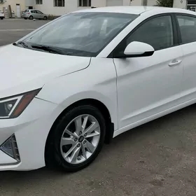 Hyundai Elantra 2019