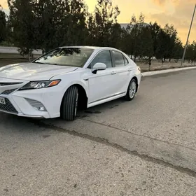 Toyota Camry 2018