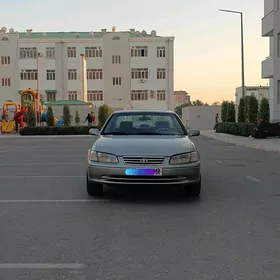 Toyota Camry 2001