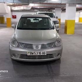 Nissan Tiida 2008