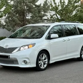 Toyota Sienna 2015