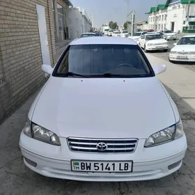 Toyota Camry 2000