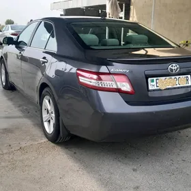 Toyota Camry 2010