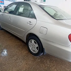 Toyota Camry 2004