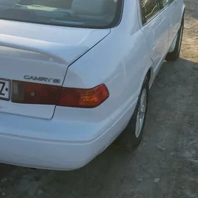 Toyota Camry 2000