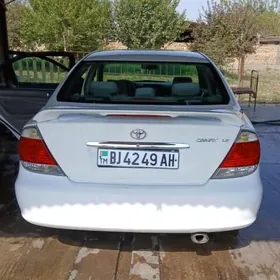 Toyota Camry 2004