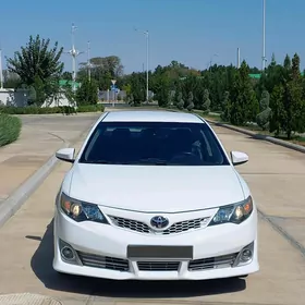 Toyota Camry 2013