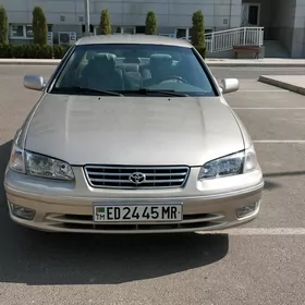 Toyota Camry 2000