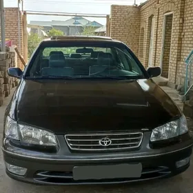 Toyota Camry 2000