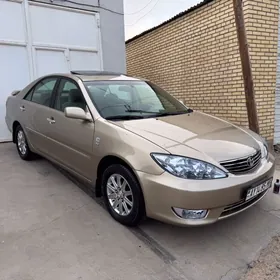 Toyota Camry 2004