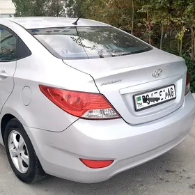 Hyundai Accent 2014