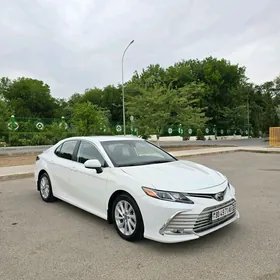 Toyota Camry 2022