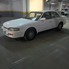 Toyota Camry 1992