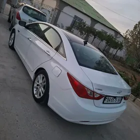 Hyundai Sonata 2010