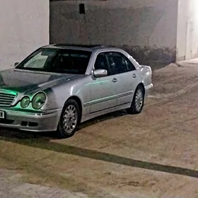 Mercedes-Benz C320 2001