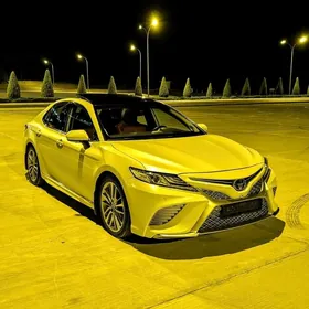 Toyota Camry 2020