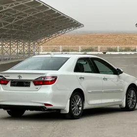 Toyota Camry 2017