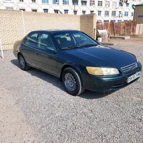 Toyota Camry 2001