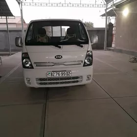 Kia Bongo 2015