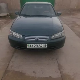 Toyota Camry 2000