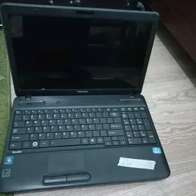 Noutbuk toshiba i3