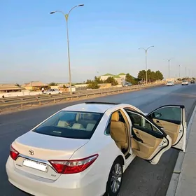 Toyota Camry 2017