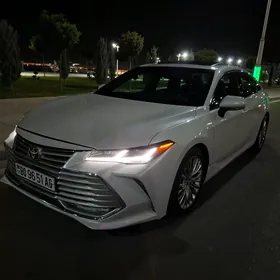 Toyota Avalon 2019