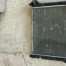 Sentra/radiator