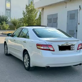 Toyota Camry 2011