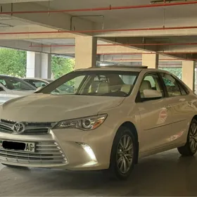 Toyota Camry 2017