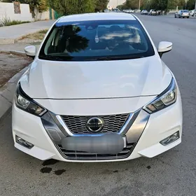 Nissan Versa 2020