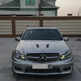 Mercedes-Benz C-Class 2011