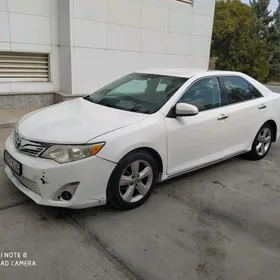 Toyota Camry 2012