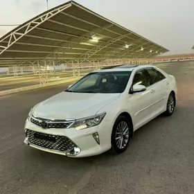 Toyota Camry 2017