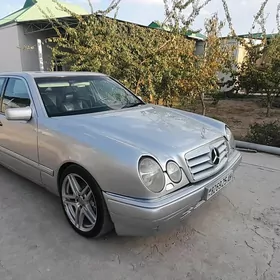 Mercedes-Benz E420 1996