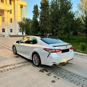 Toyota Camry 2020