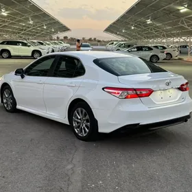 Toyota Camry 2018