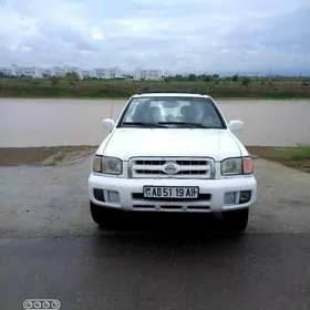 Nissan Pathfinder 2003