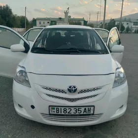 Toyota Yaris 2010