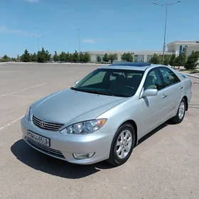 Toyota Camry 2004