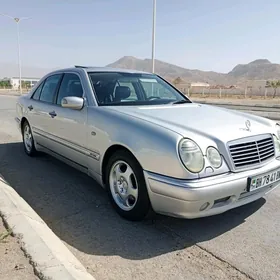 Mercedes-Benz E320 1999